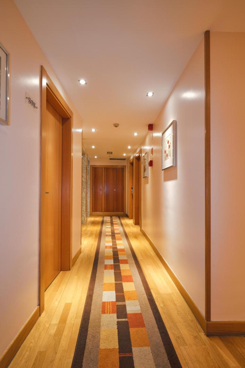 Hotel Castro Real Овьедо Экстерьер фото